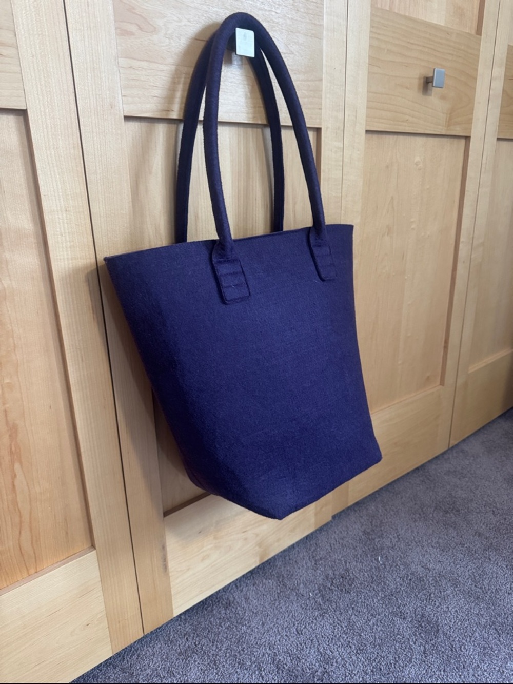 Classic Purple Felt Tote Bag – Minimal Everyday Shoulder Tote
